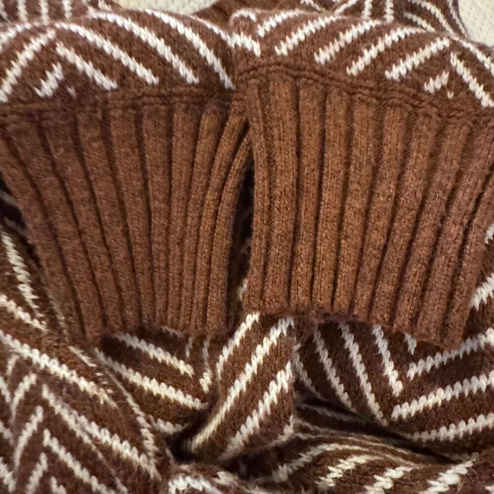 a.n.a. Women’s 1X Brown White Cardigan Sweater Soft Chevron Knit Button Front - Picture 8 of 8